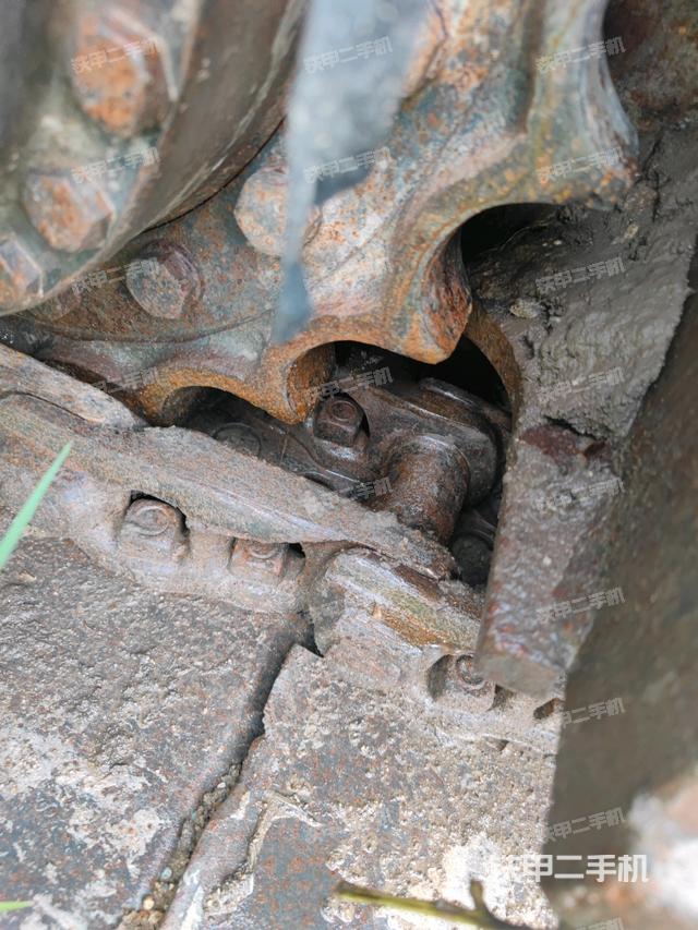 右側(cè)行走馬達蓋板(行走機構(gòu)) 右側(cè)行走馬達蓋板(行走機構(gòu))