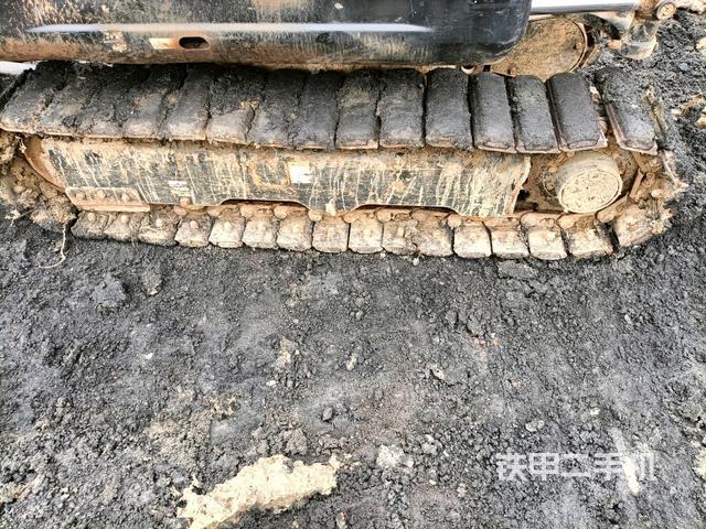 右側(cè)履帶整體?（行走機(jī)構(gòu)）