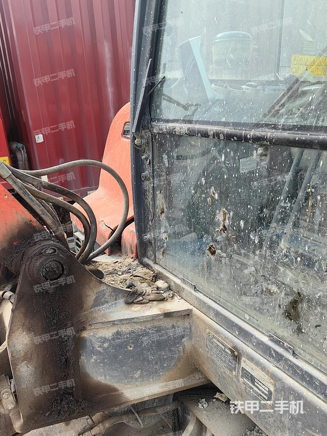 驾驶室整体（整机外观）