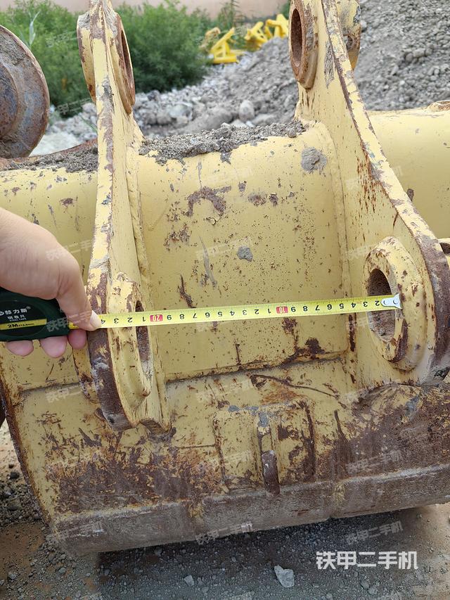 整机右侧（设备外观及核心部件）