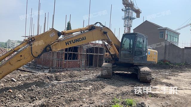 现代R215-7C挖掘机