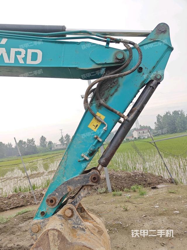 鏟斗右后整體（工作和回轉(zhuǎn)裝置）