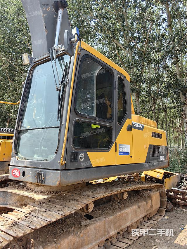 驾驶室整体（整机外观）