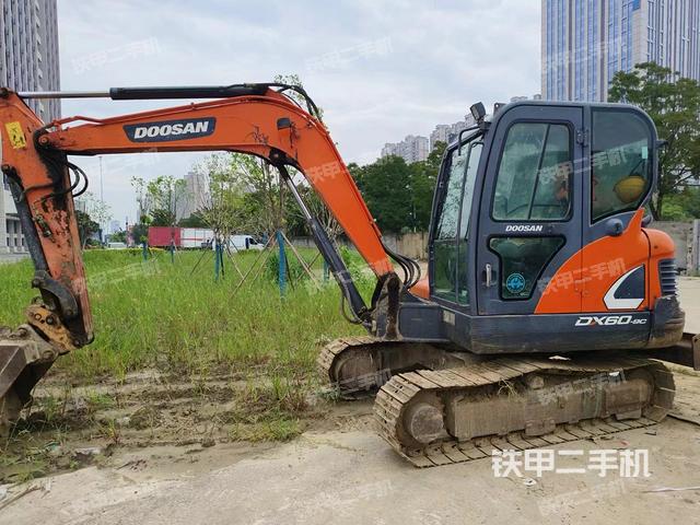 斗山DX55-9C挖掘机