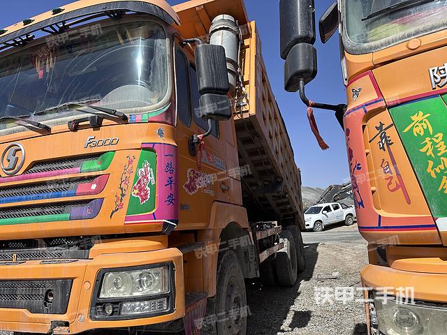 陕汽重卡6X4工程自卸车