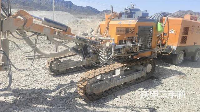 整机左侧（设备外观及核心部件）