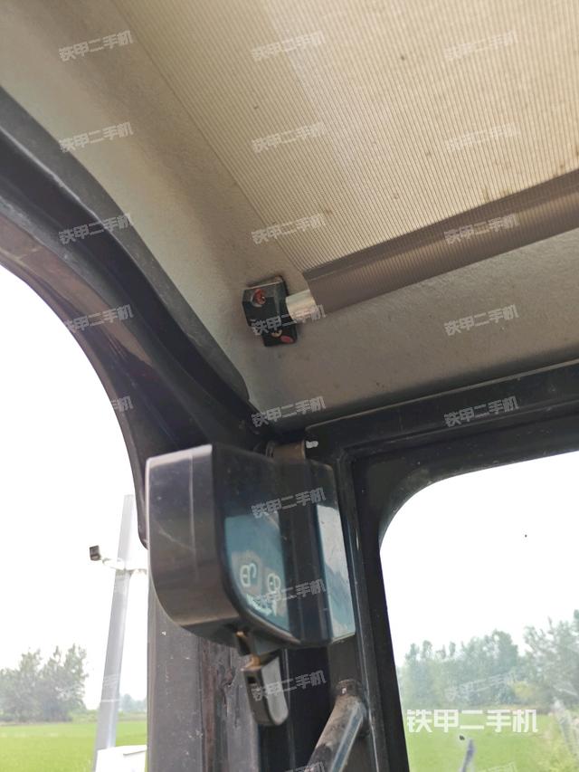 座椅后部（駕駛室部分）