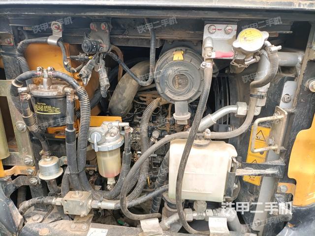 發(fā)動機(jī)室（上車部件）