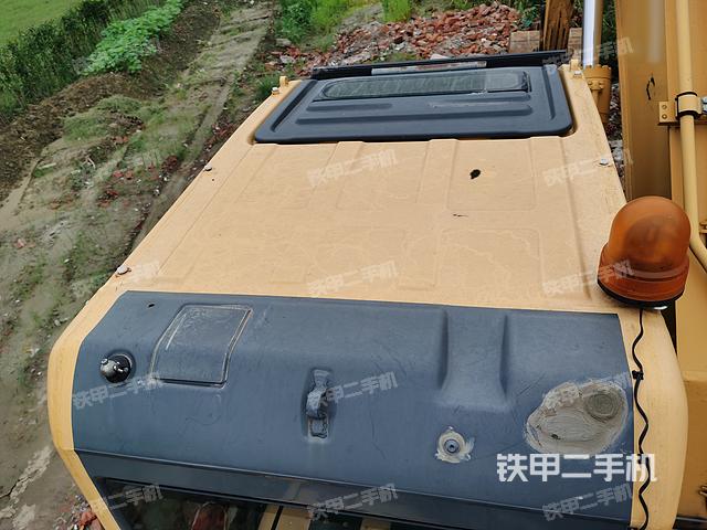 驾驶室顶部（整机外观）