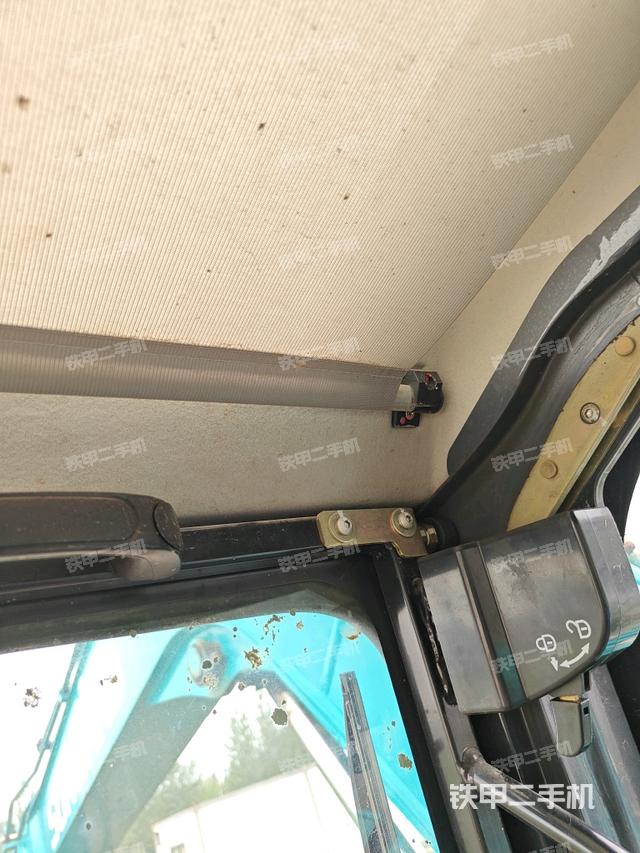 后窗玻璃角標(biāo)（駕駛室部分）