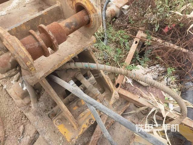 整机左侧（设备外观及核心部件）