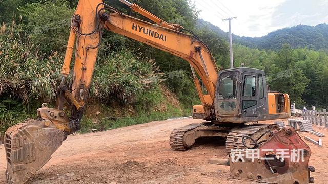 现代R215-7挖掘机