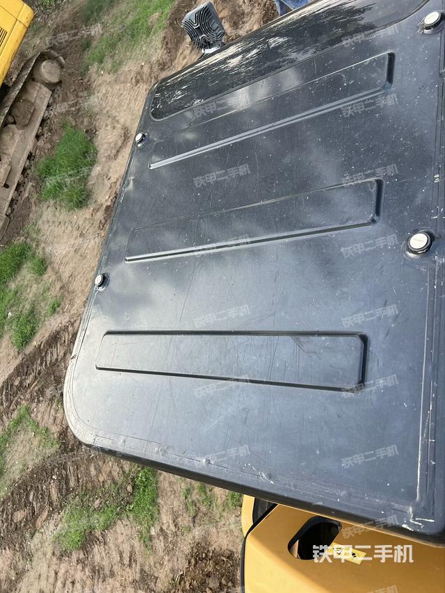 驾驶室顶部（整机外观）