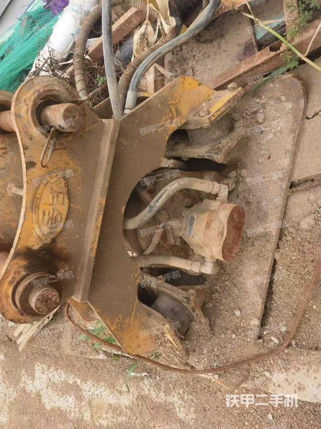 整机右后45°（设备外观及核心部件）