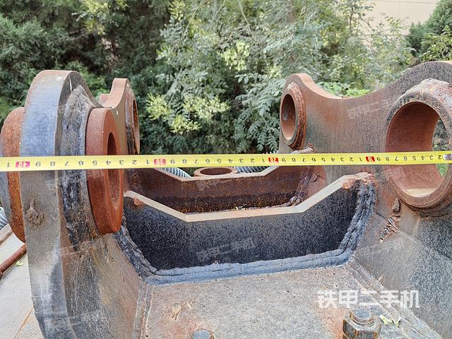 整机右侧（设备外观及核心部件）