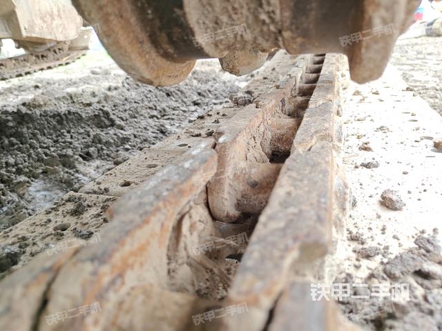 右側(cè)行走馬達(dá)蓋板（行走機(jī)構(gòu)）