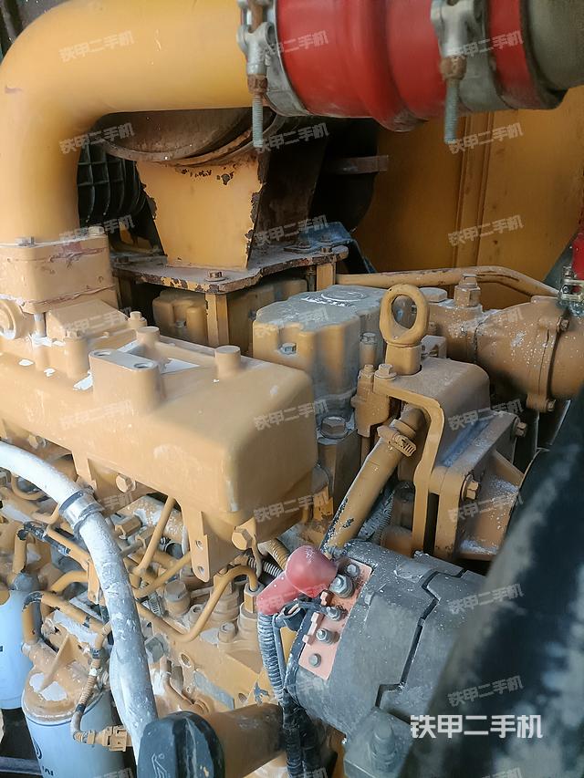 发动机左侧（整机外观及大件）