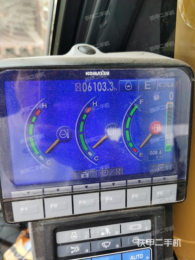 驾驶室整体（整机外观）