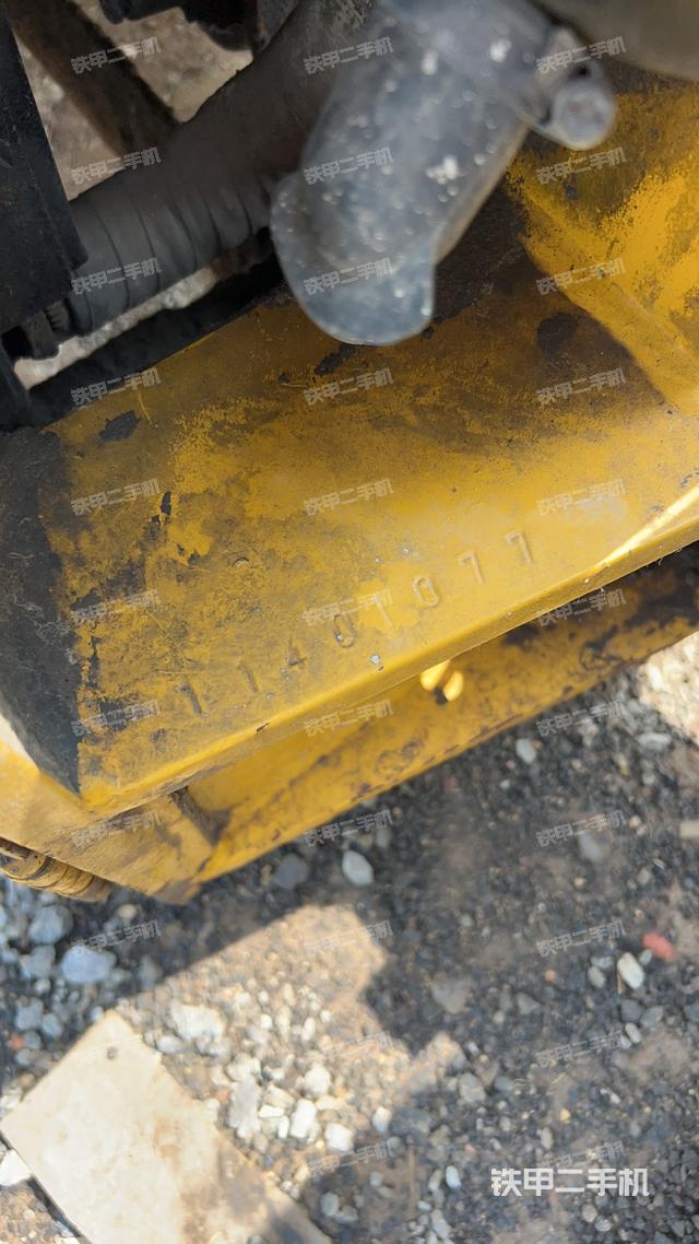 整机左侧（设备外观及核心部件）