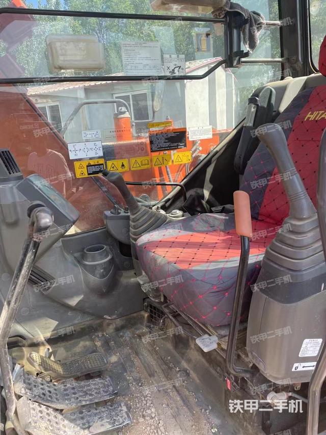 驾驶室整体（整机外观）