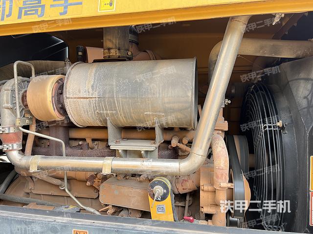 发动机左侧（整机外观及大件）