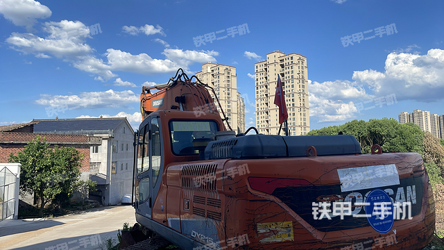 驾驶室顶部（整机外观）