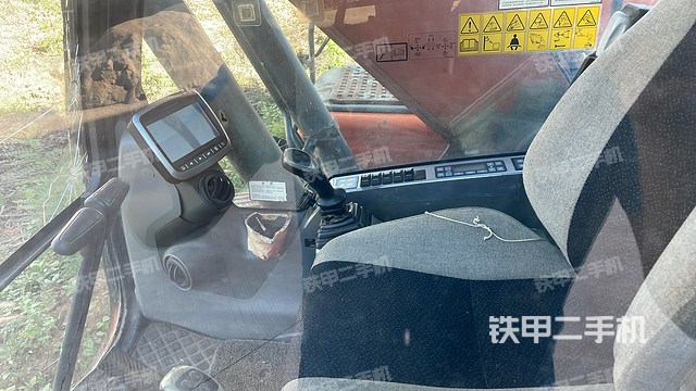 驾驶室整体（整机外观）