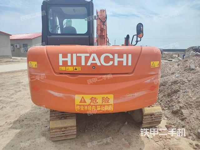 驾驶室顶部（整机外观）