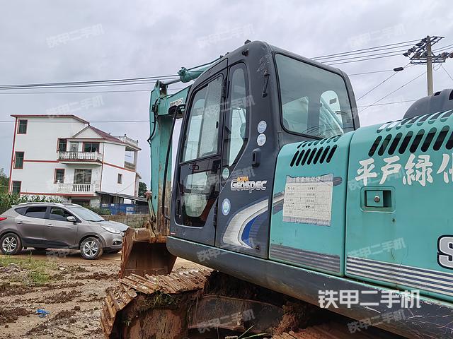 神钢SK200-8挖掘机