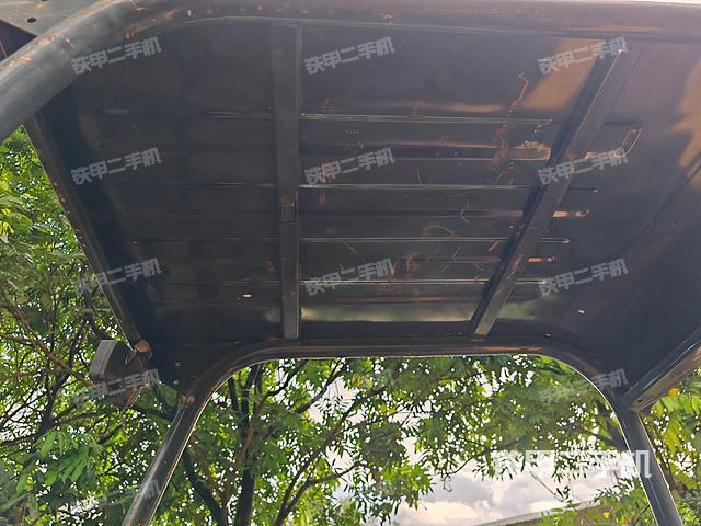 驾驶室顶部（整机外观）