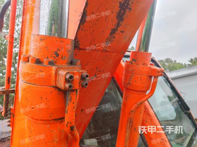 大臂油缸整體?豎拍（工作和回轉(zhuǎn)裝置）