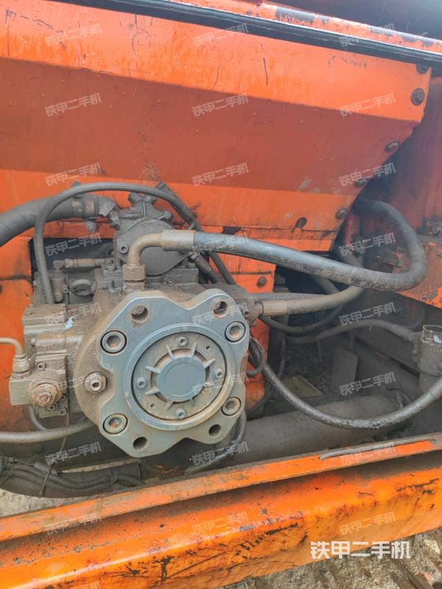 液壓泵斜45?左（大件艙室）