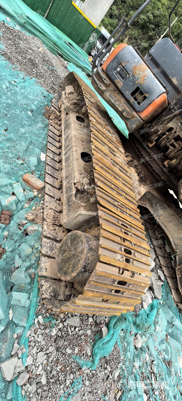 单侧履带整体（整机外观）