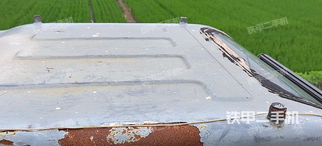 驾驶室顶部（整机外观）