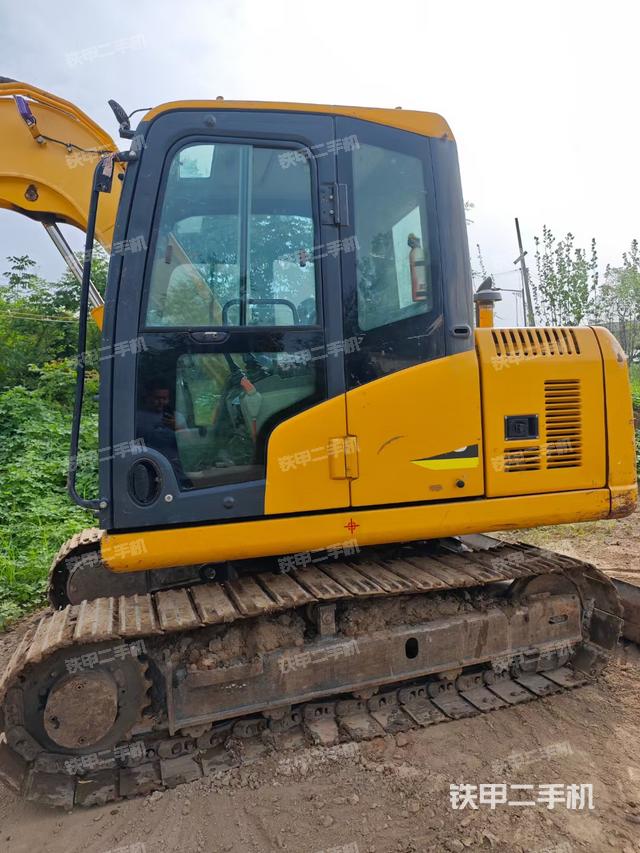 单侧履带整体（整机外观）