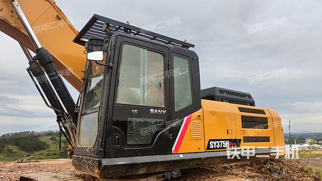 驾驶室整体（整机外观）