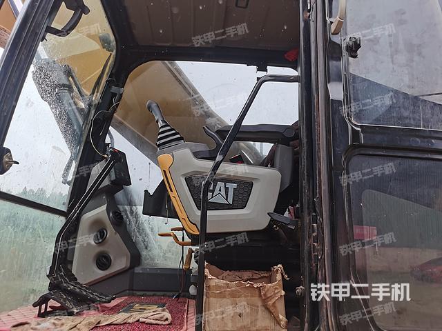 驾驶室整体（整机外观）