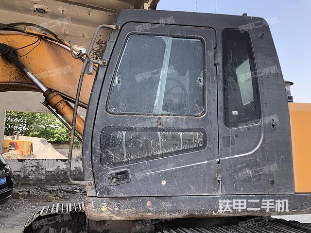 驾驶室整体（整机外观）