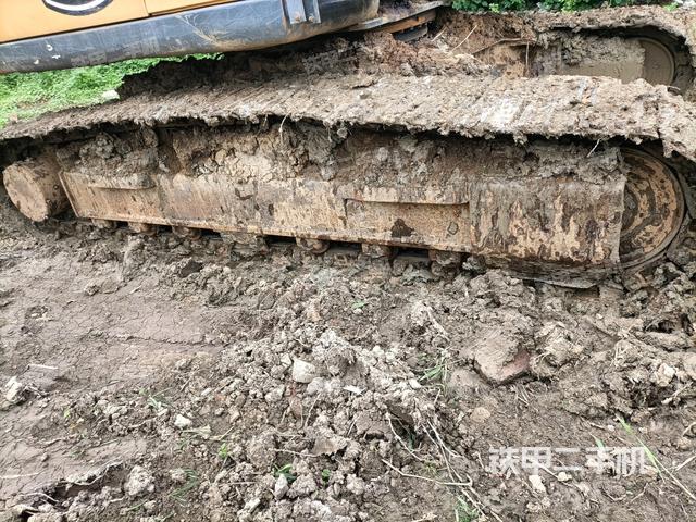 右側(cè)履帶整體（行走機(jī)構(gòu)）