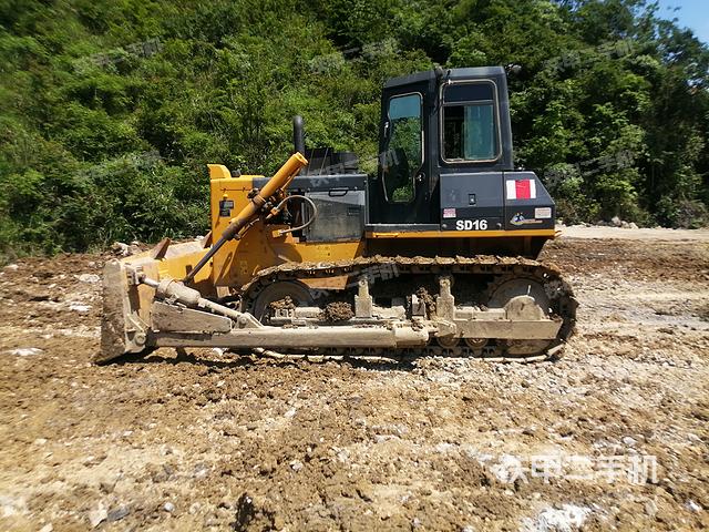 整机左侧（设备外观及核心部件）