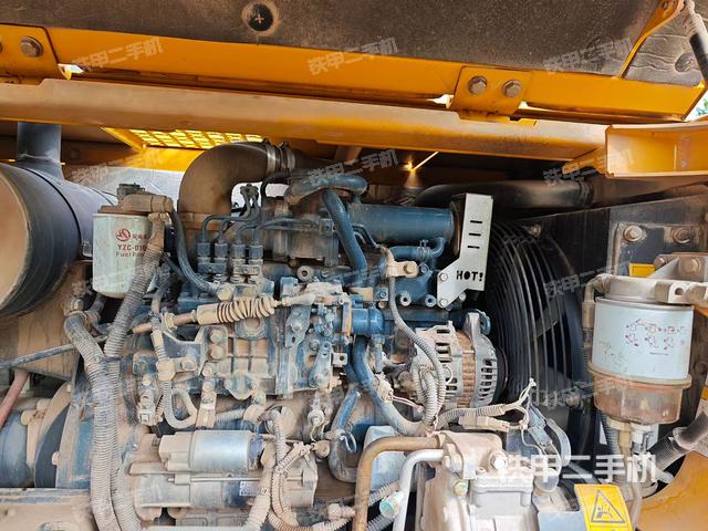 发动机整体俯视（整机外观）