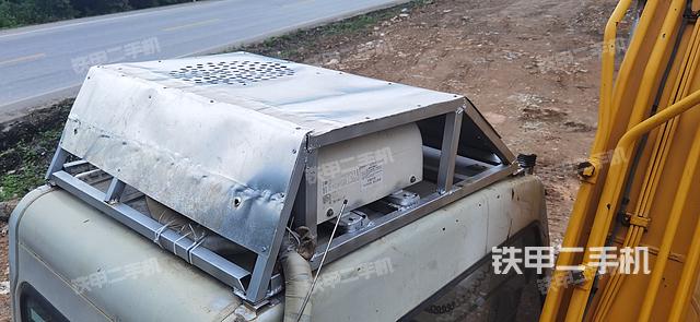 驾驶室顶部（整机外观）