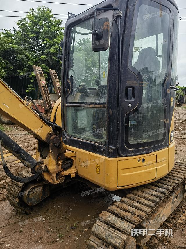 驾驶室整体（整机外观）