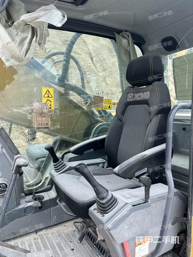 驾驶室整体（整机外观）