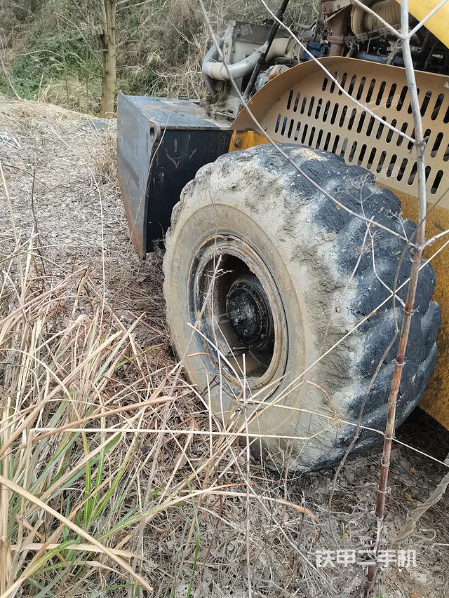 整机右侧（设备外观及核心部件）