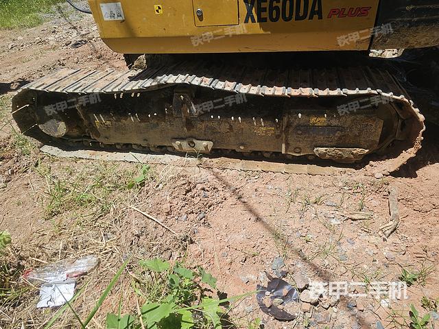 单侧履带整体（整机外观）