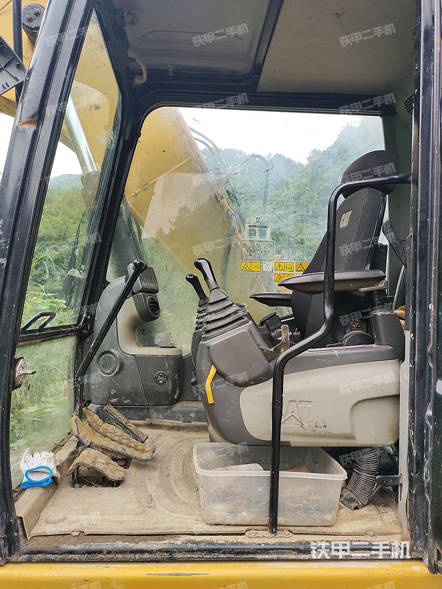 驾驶室整体（整机外观）