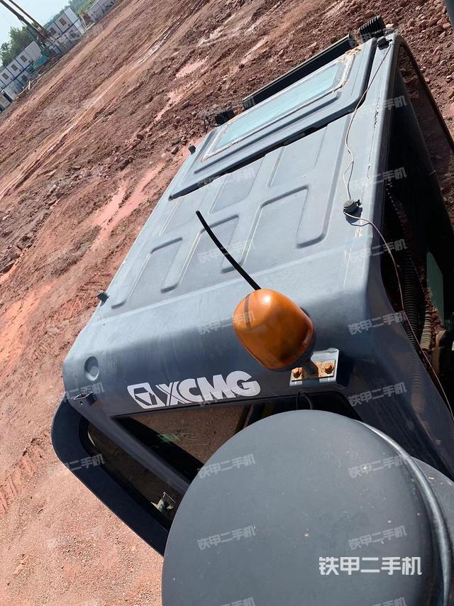 驾驶室顶部（整机外观）