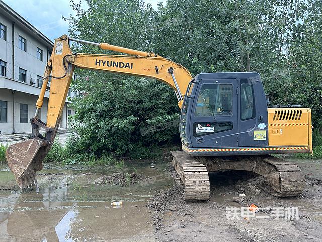 驾驶室顶部（整机外观）