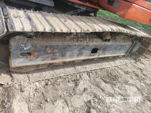 左側(cè)履帶整體?（行走機(jī)構(gòu)）